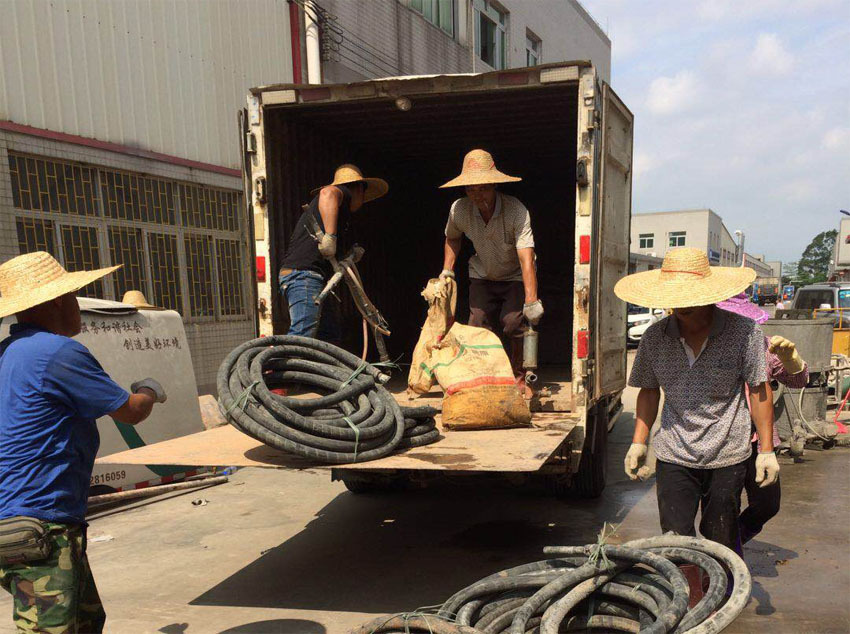 丹巴一部件厂房地基出现下沉注浆加固